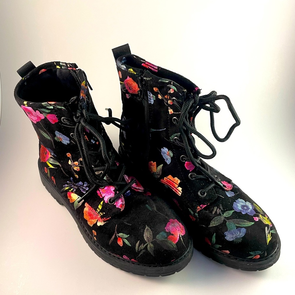 Girls Steve Madden floral velvet combat boots